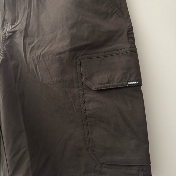 Men's SeaDoo Brown Cargo Adventure Shorts - Picture 3 of 6